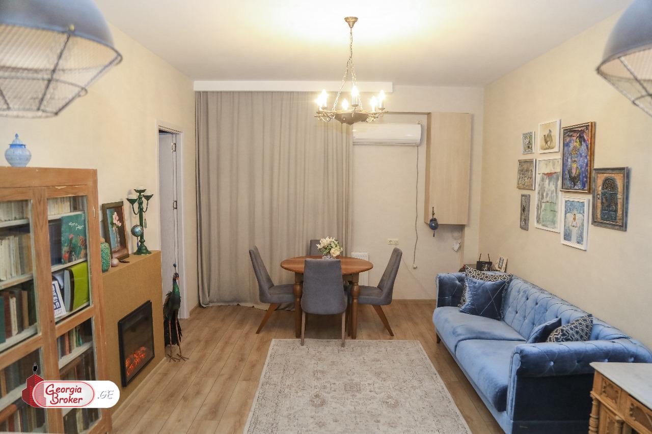 იყიდება ახალი გარემონტებული 2 ოთახიანი ბინა