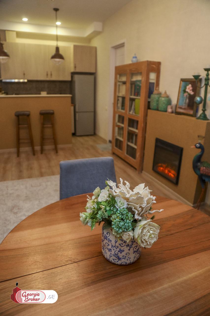 იყიდება ახალი გარემონტებული 2 ოთახიანი ბინა