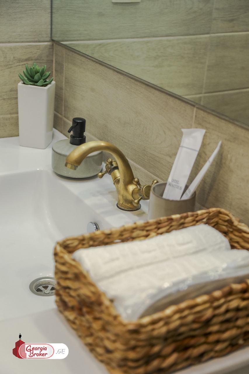 იყიდება ახალი გარემონტებული 2 ოთახიანი ბინა