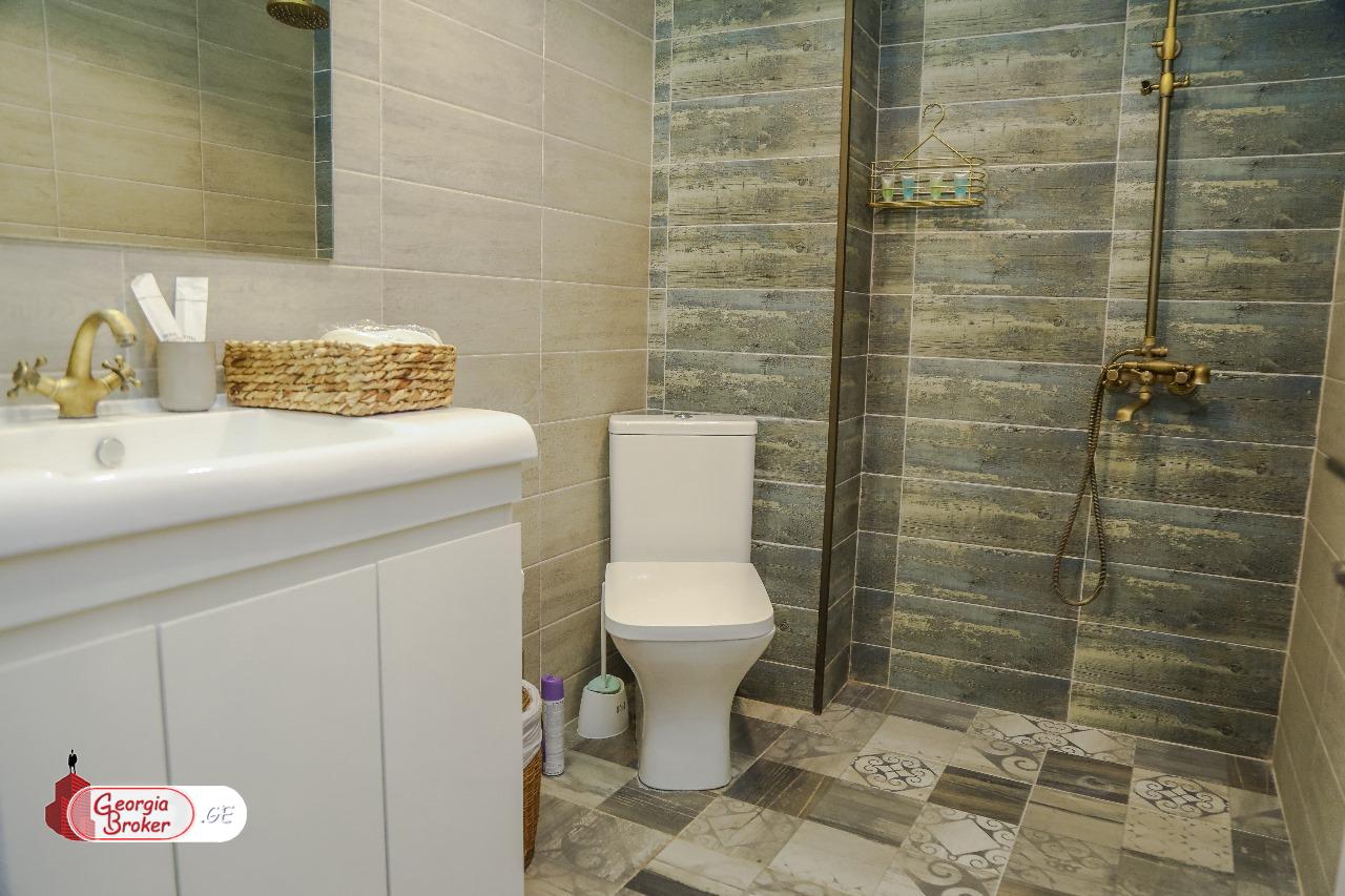 იყიდება ახალი გარემონტებული 2 ოთახიანი ბინა