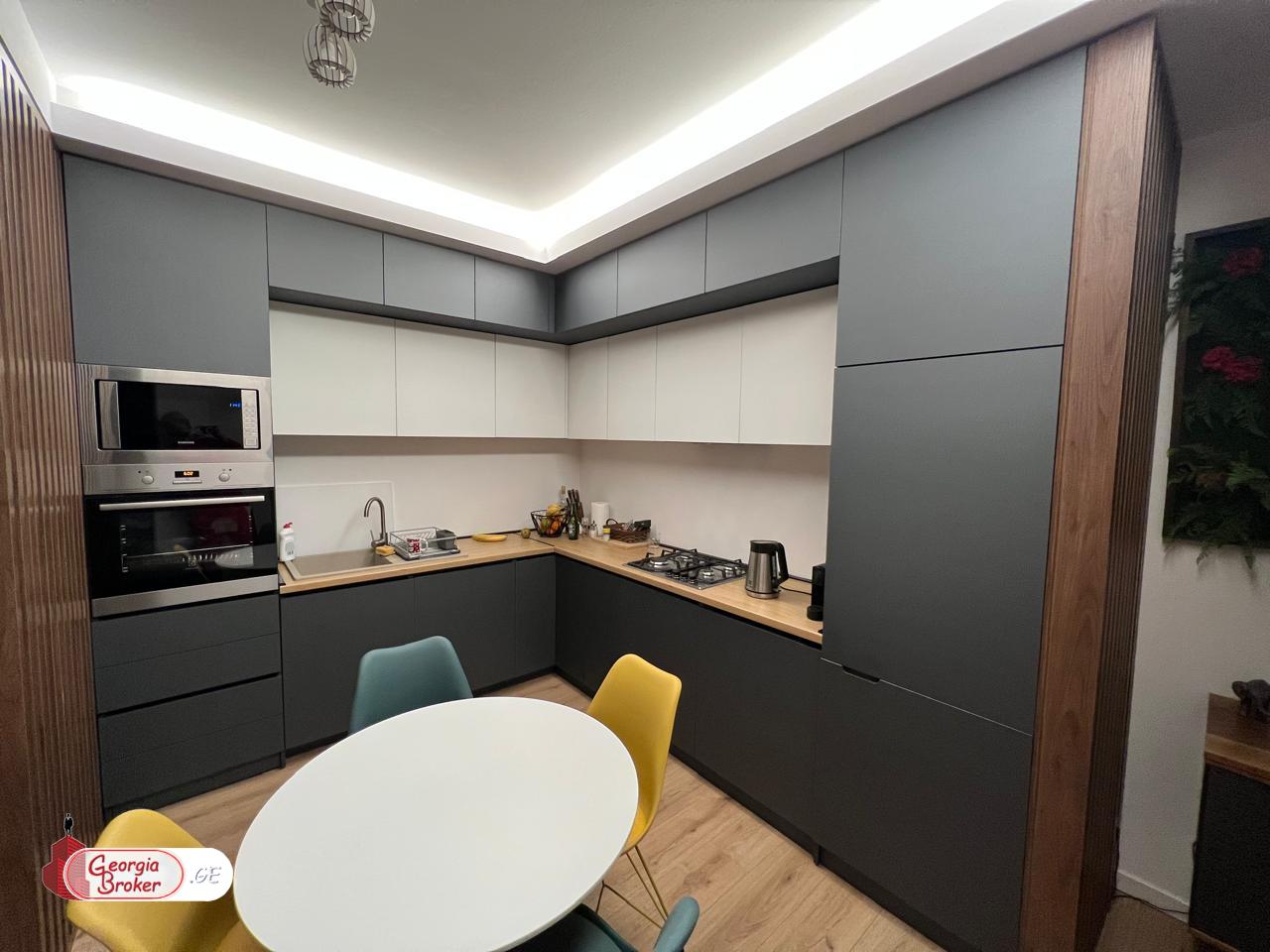 იყიდება ახალი გარემონტებული 2 ოთახიანი ბინა