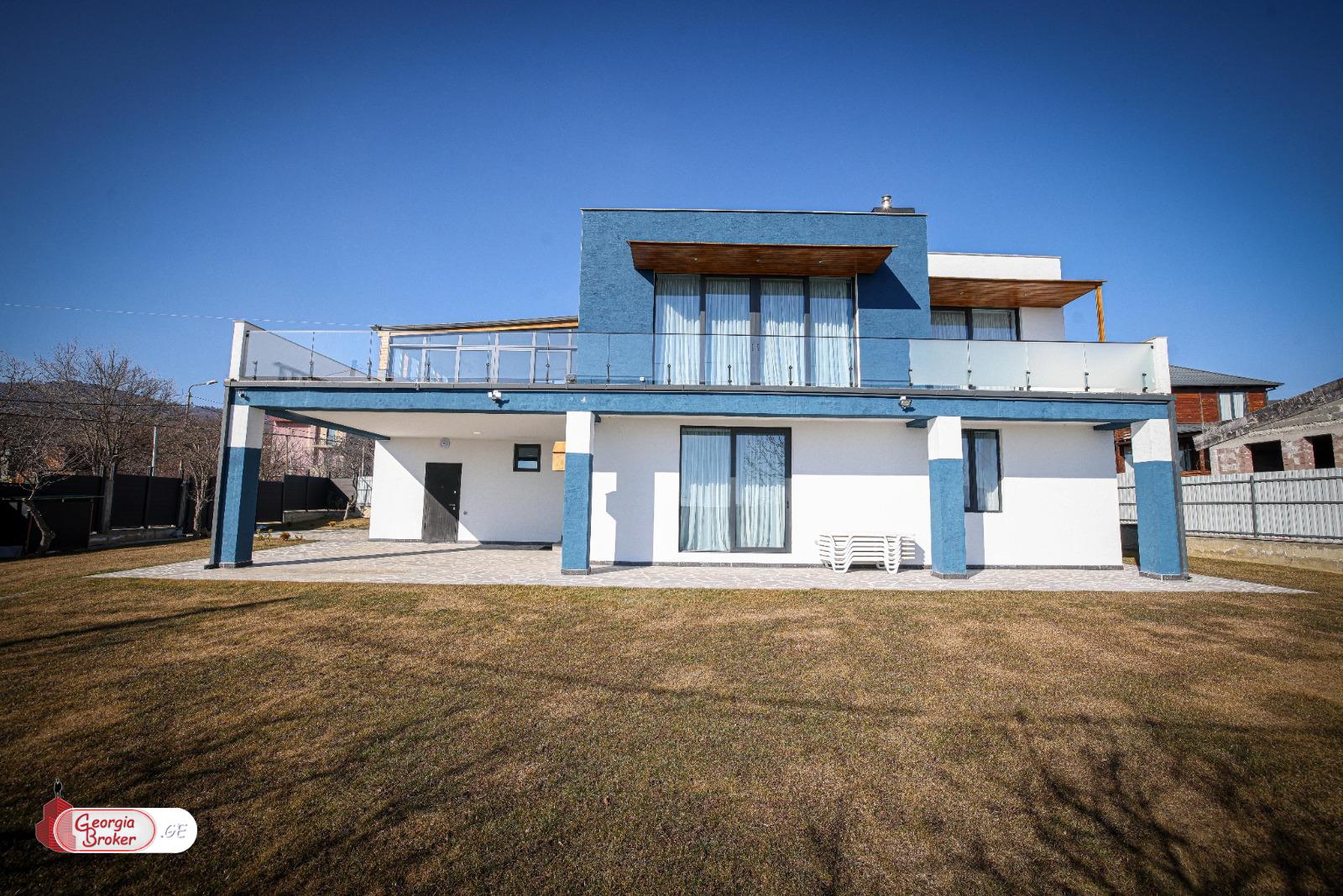 продается дом с новым ремонтом 6-комнат