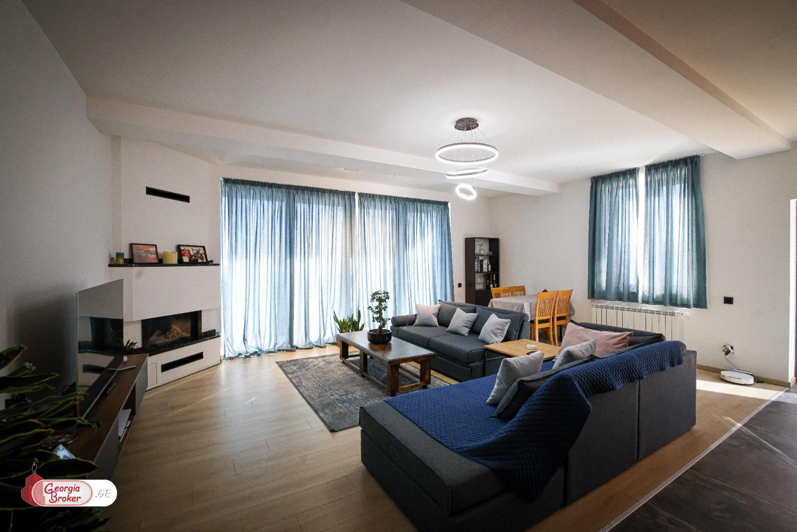 продается дом с новым ремонтом 6-комнат