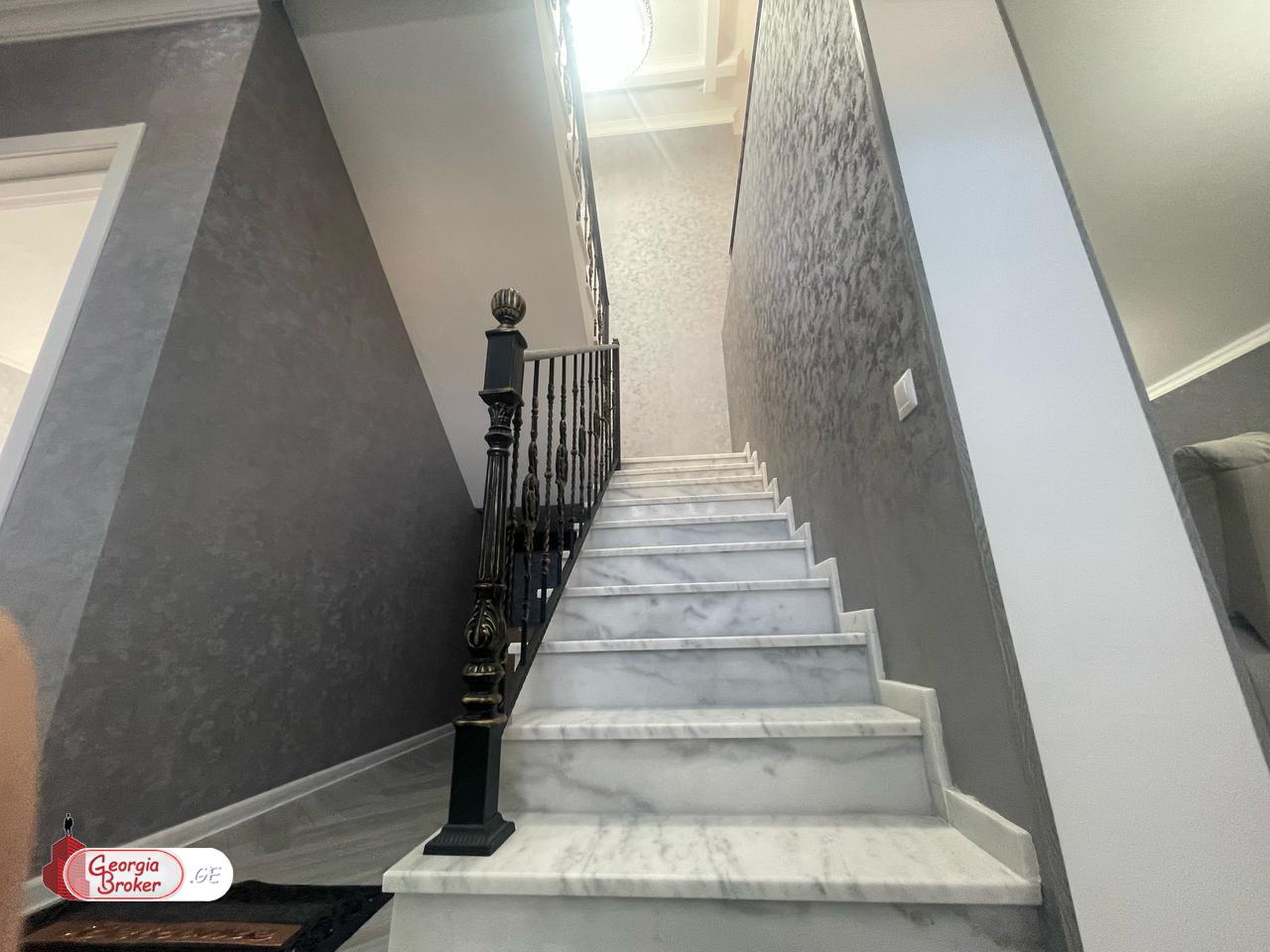 nearly repaired 6-room house for sale