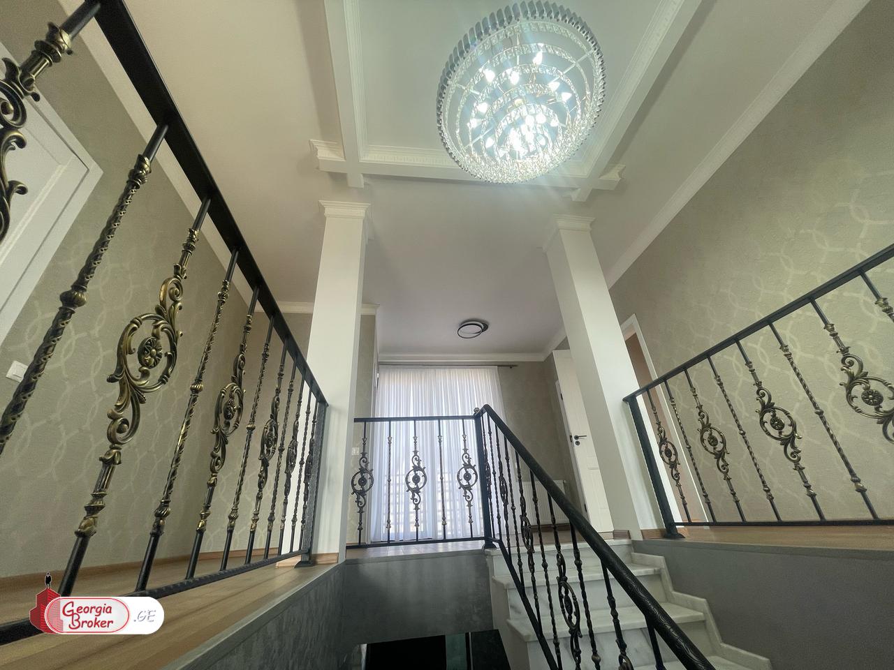 nearly repaired 6-room house for sale