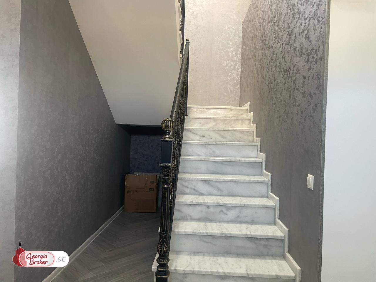 nearly repaired 6-room house for sale