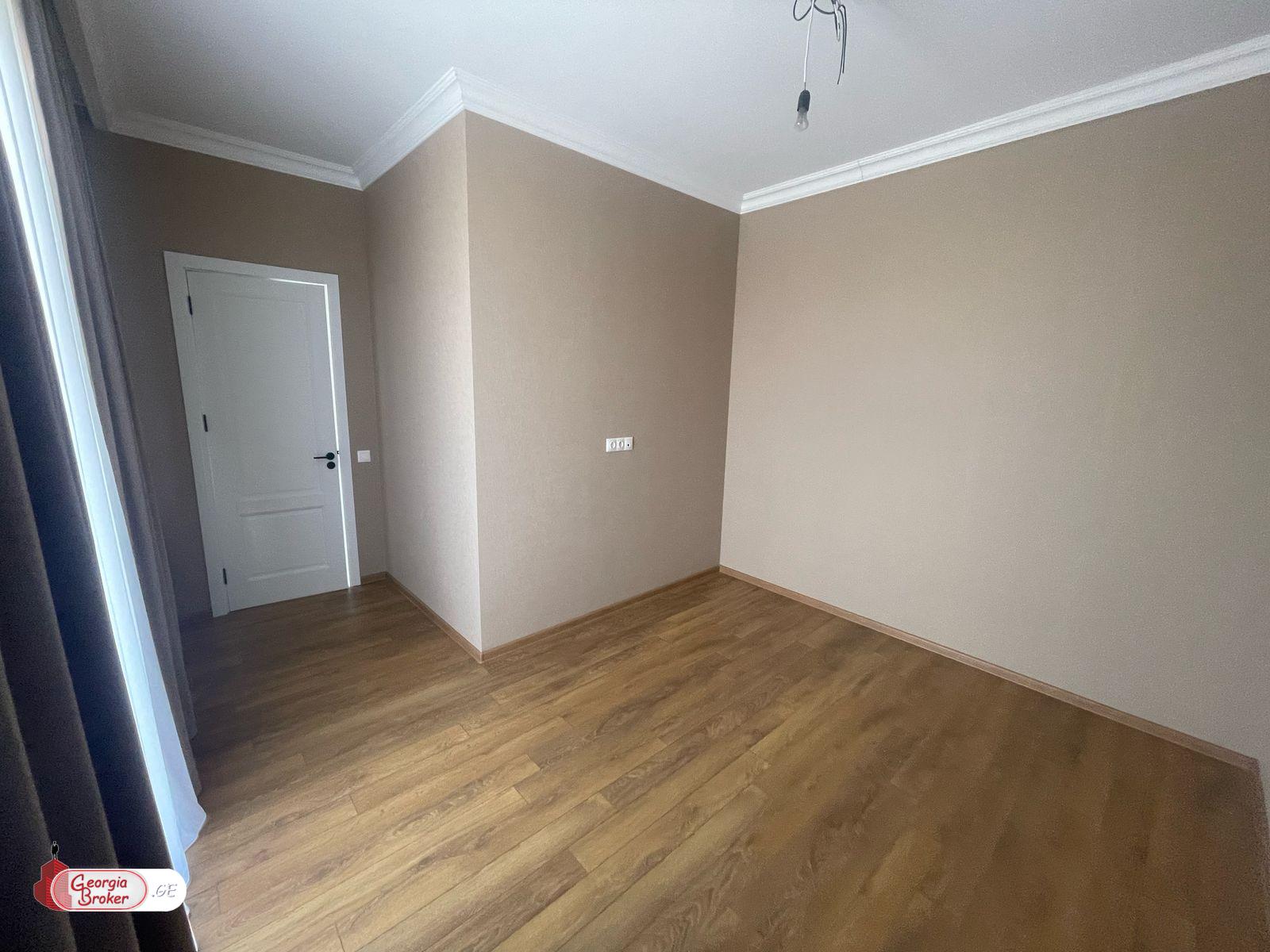 nearly repaired 6-room house for sale