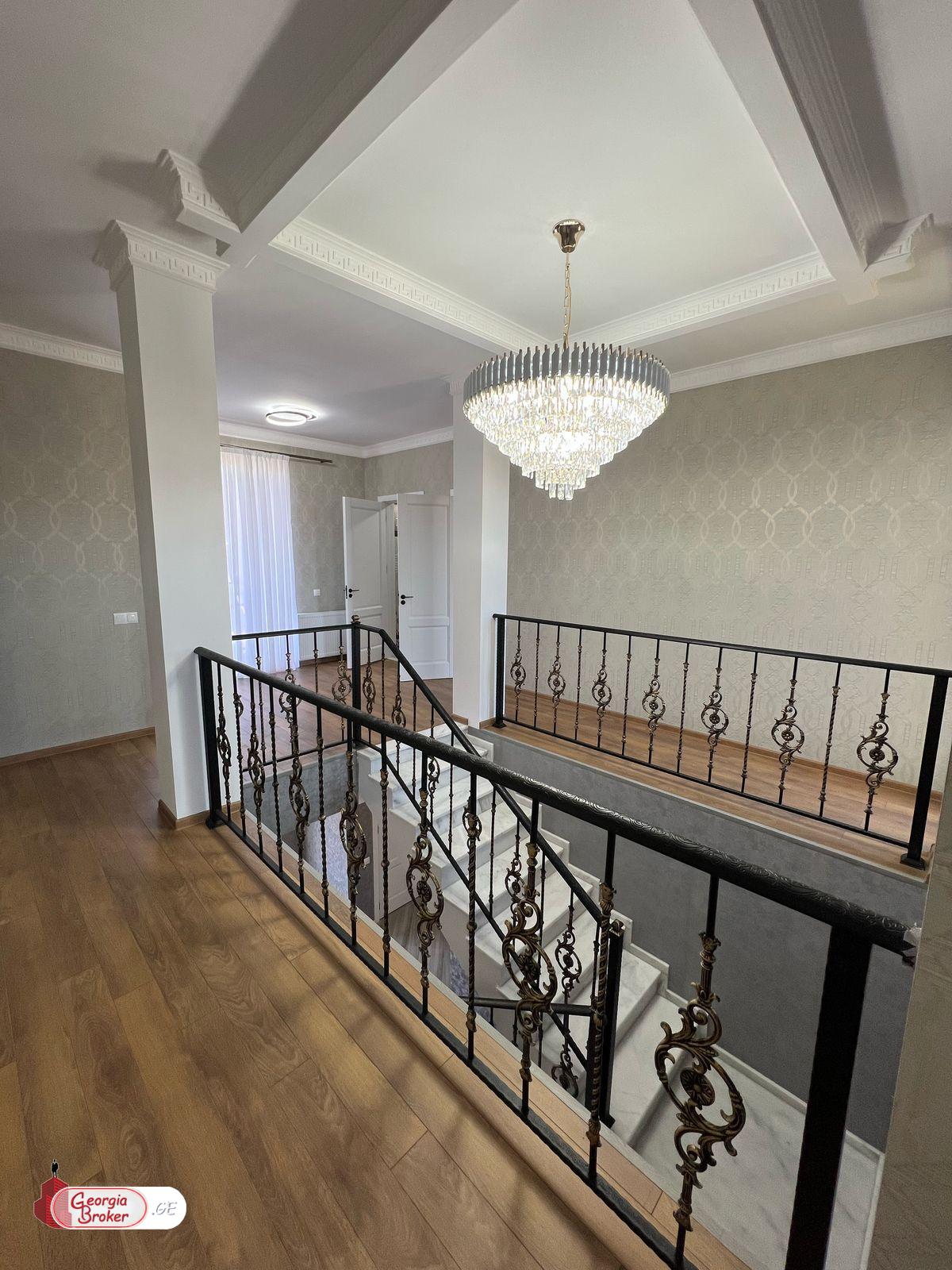 nearly repaired 6-room house for sale