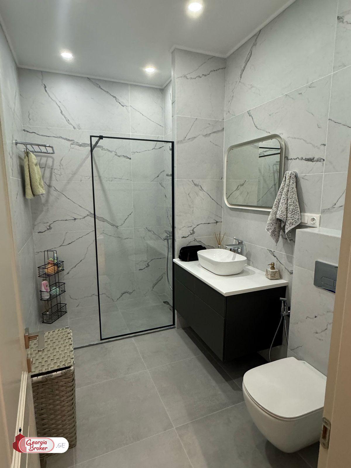 ქირავდება ახალი გარემონტებული 4 ოთახიანი ბინა