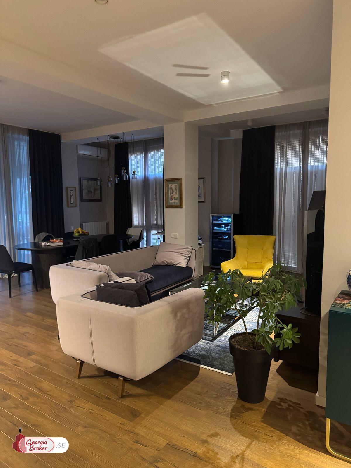 ქირავდება ახალი გარემონტებული 4 ოთახიანი ბინა