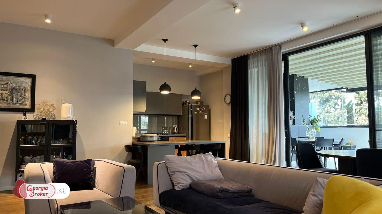 ქირავდება ახალი გარემონტებული 4 ოთახიანი ბინა