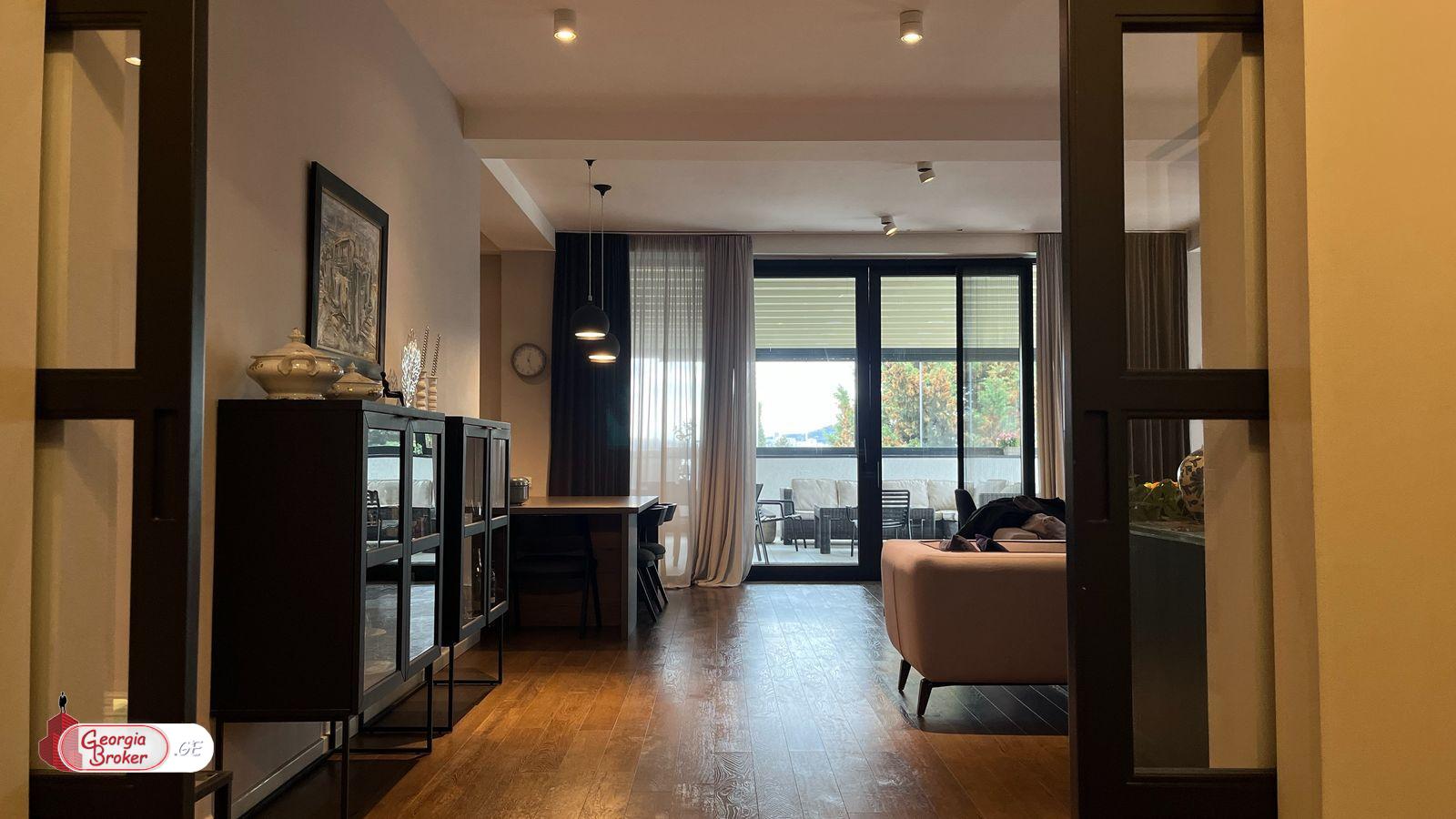 ქირავდება ახალი გარემონტებული 4 ოთახიანი ბინა