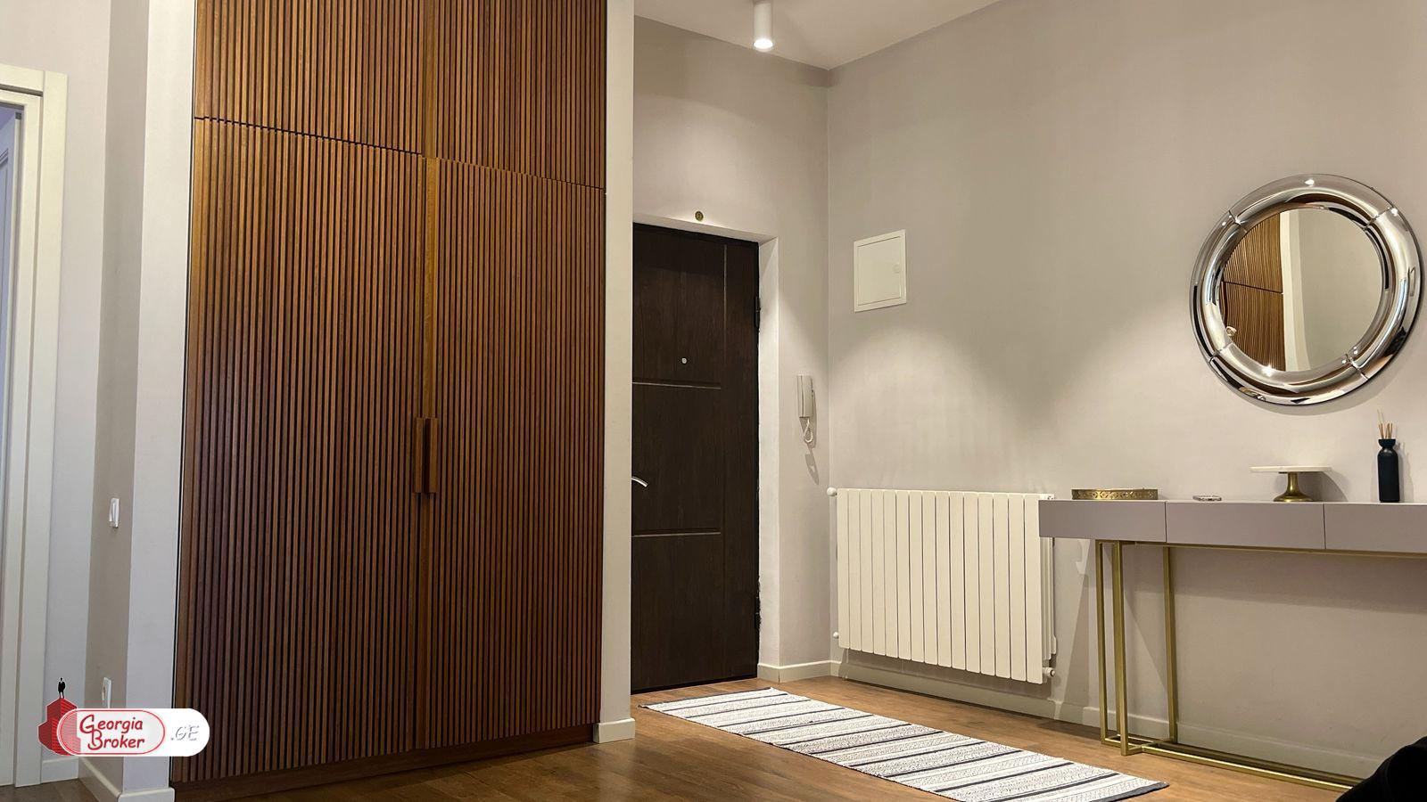 ქირავდება ახალი გარემონტებული 4 ოთახიანი ბინა