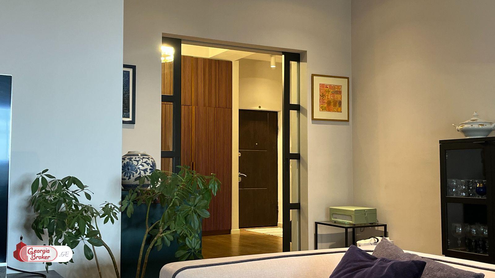 ქირავდება ახალი გარემონტებული 4 ოთახიანი ბინა