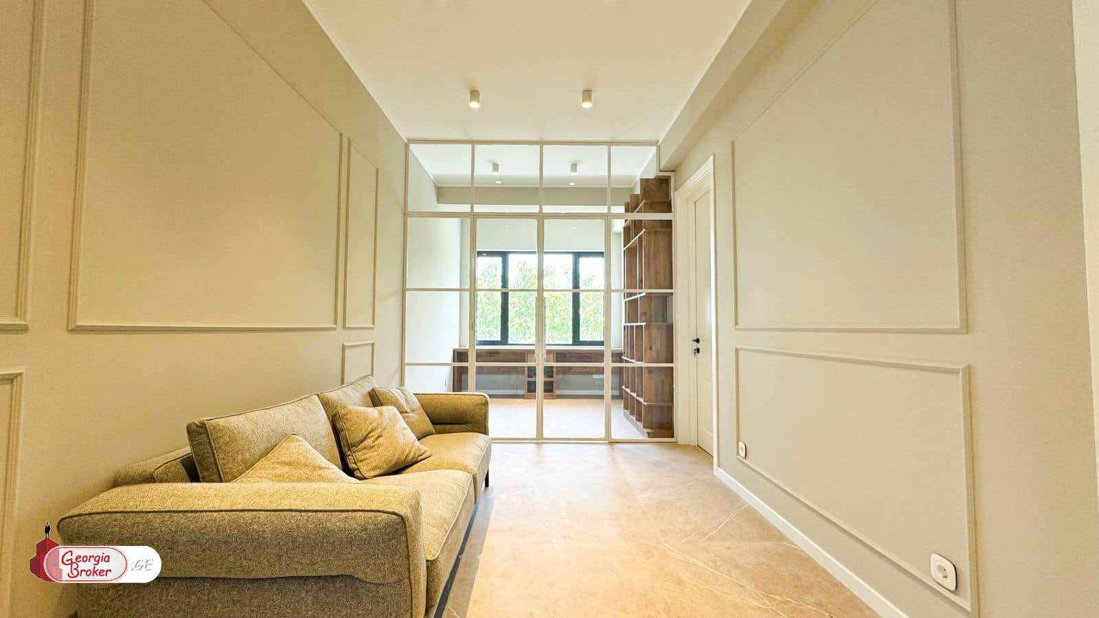 იყიდება ახალი გარემონტებული 8 ოთახიანი სახლი