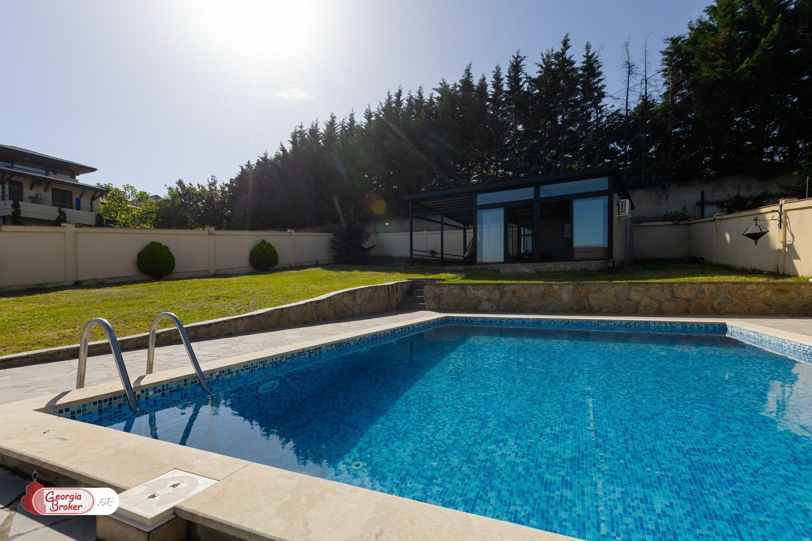 nearly repaired 6-room house for sale