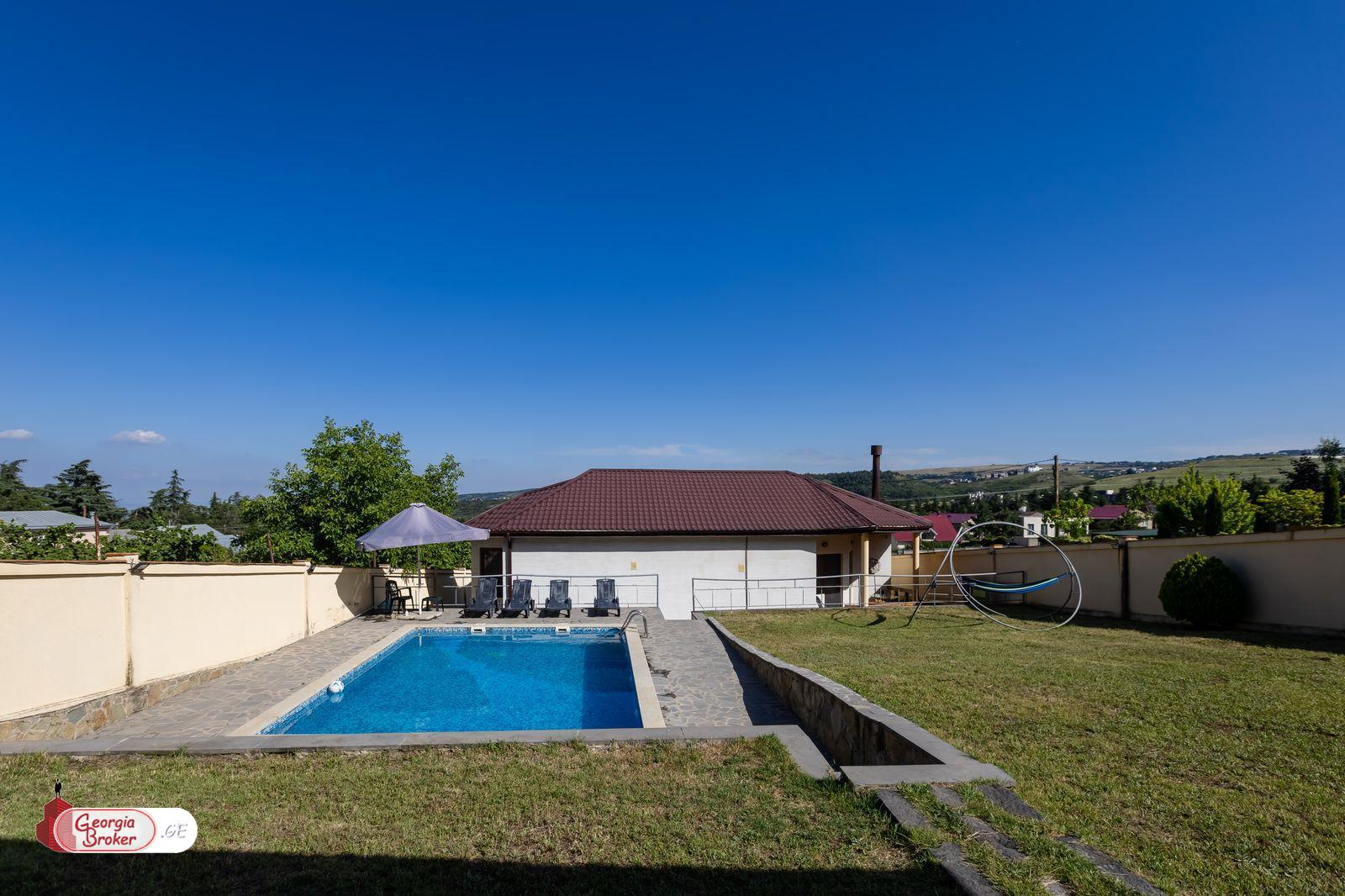 nearly repaired 6-room house for sale