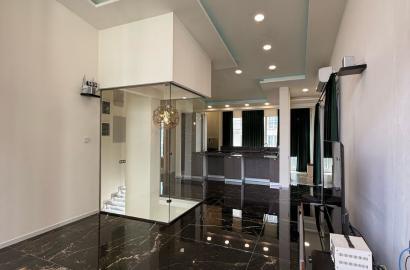 იყიდება ახალი გარემონტებული საოფისე ფართი