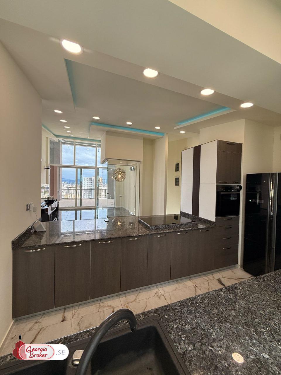 იყიდება ახალი გარემონტებული საოფისე ფართი