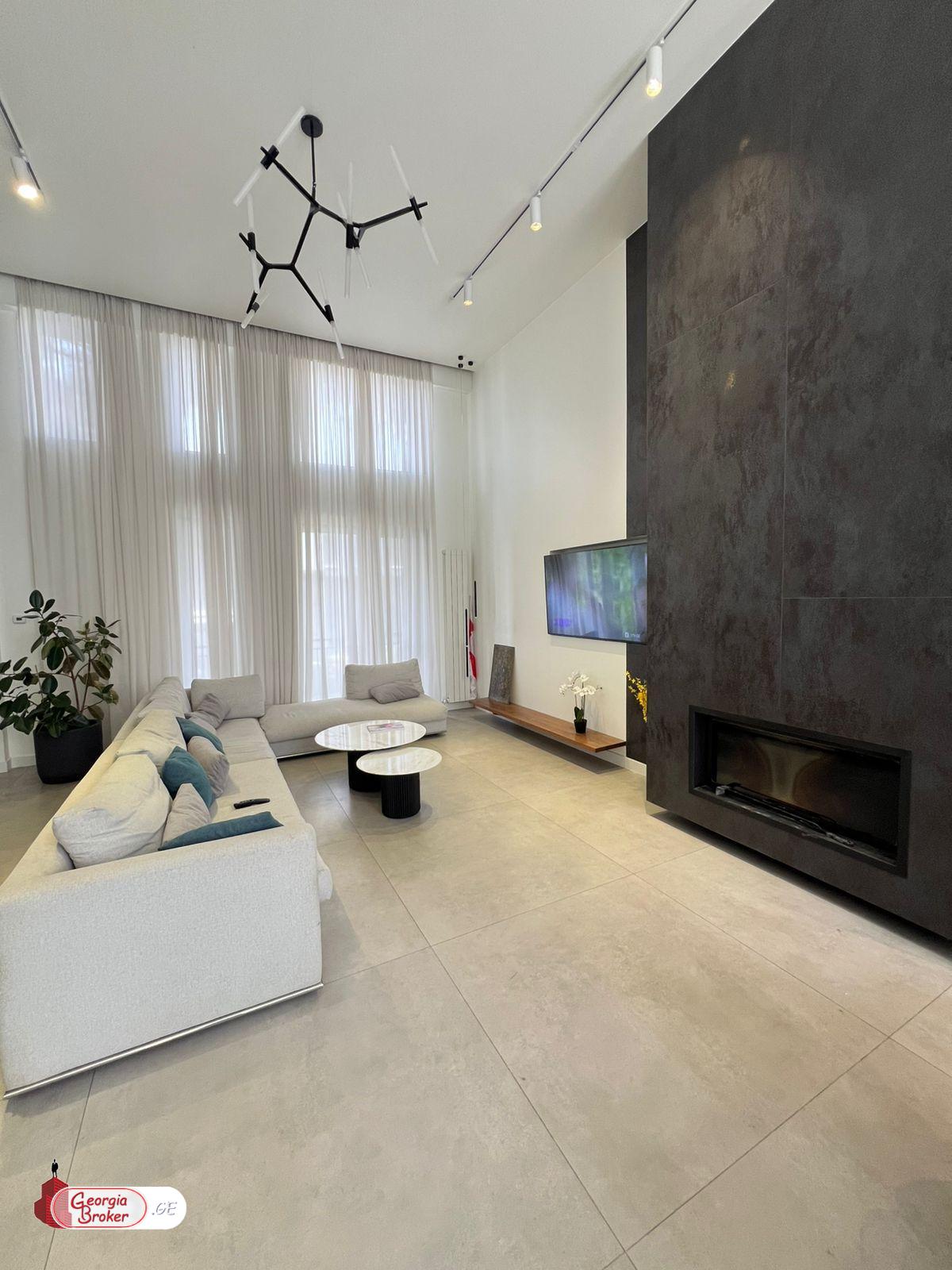 იყიდება ახალი გარემონტებული 7 ოთახიანი სახლი