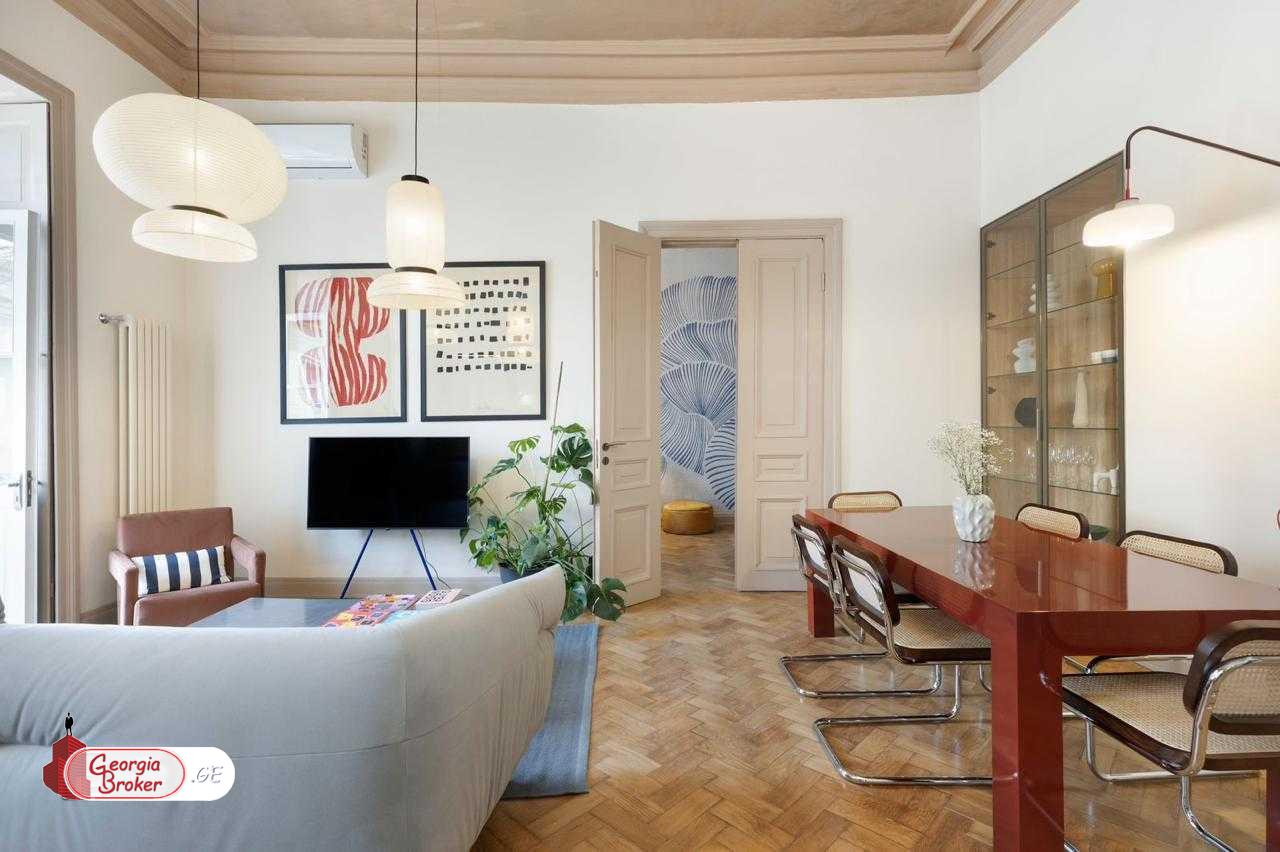 продается квартира с новым ремонтом 3-комнаты