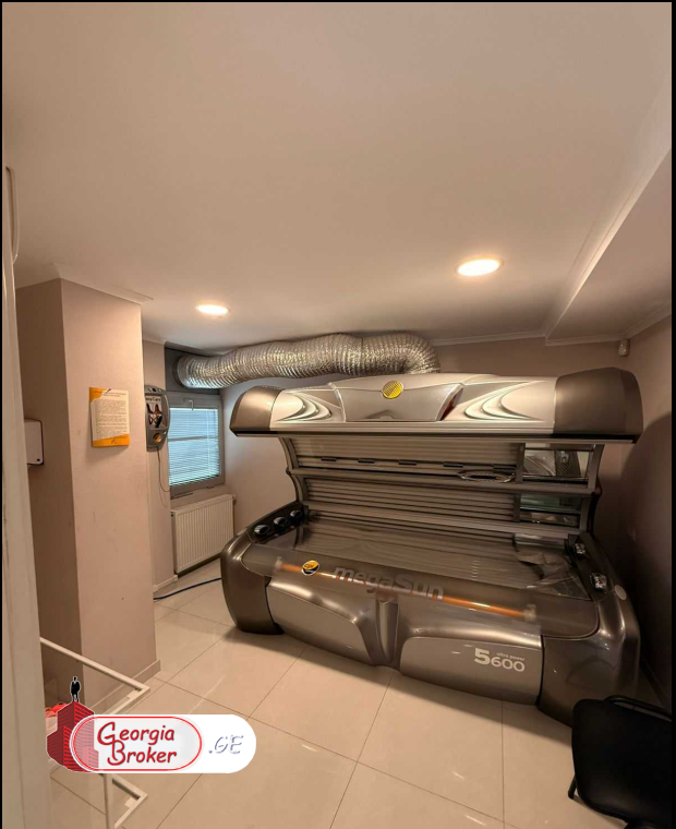 იყიდება ახალი გარემონტებული უნივერსალური ფართი