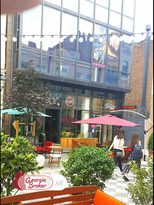 იყიდება ახალი გარემონტებული უნივერსალური ახალ აღმაშენებელზე