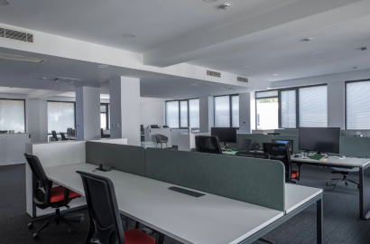 ქირავდება ახალი გარემონტებული საოფისე ფართი 834კვ.მ ვერაზე