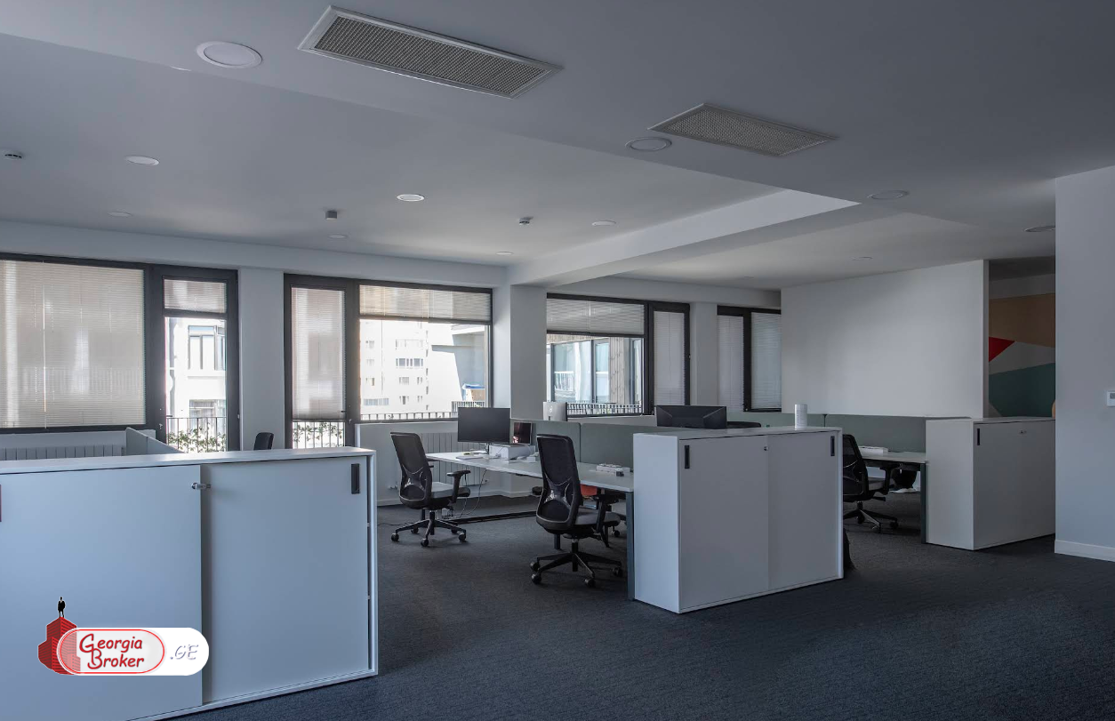 ქირავდება ახალი გარემონტებული საოფისე ფართი 834კვ.მ ვერაზე