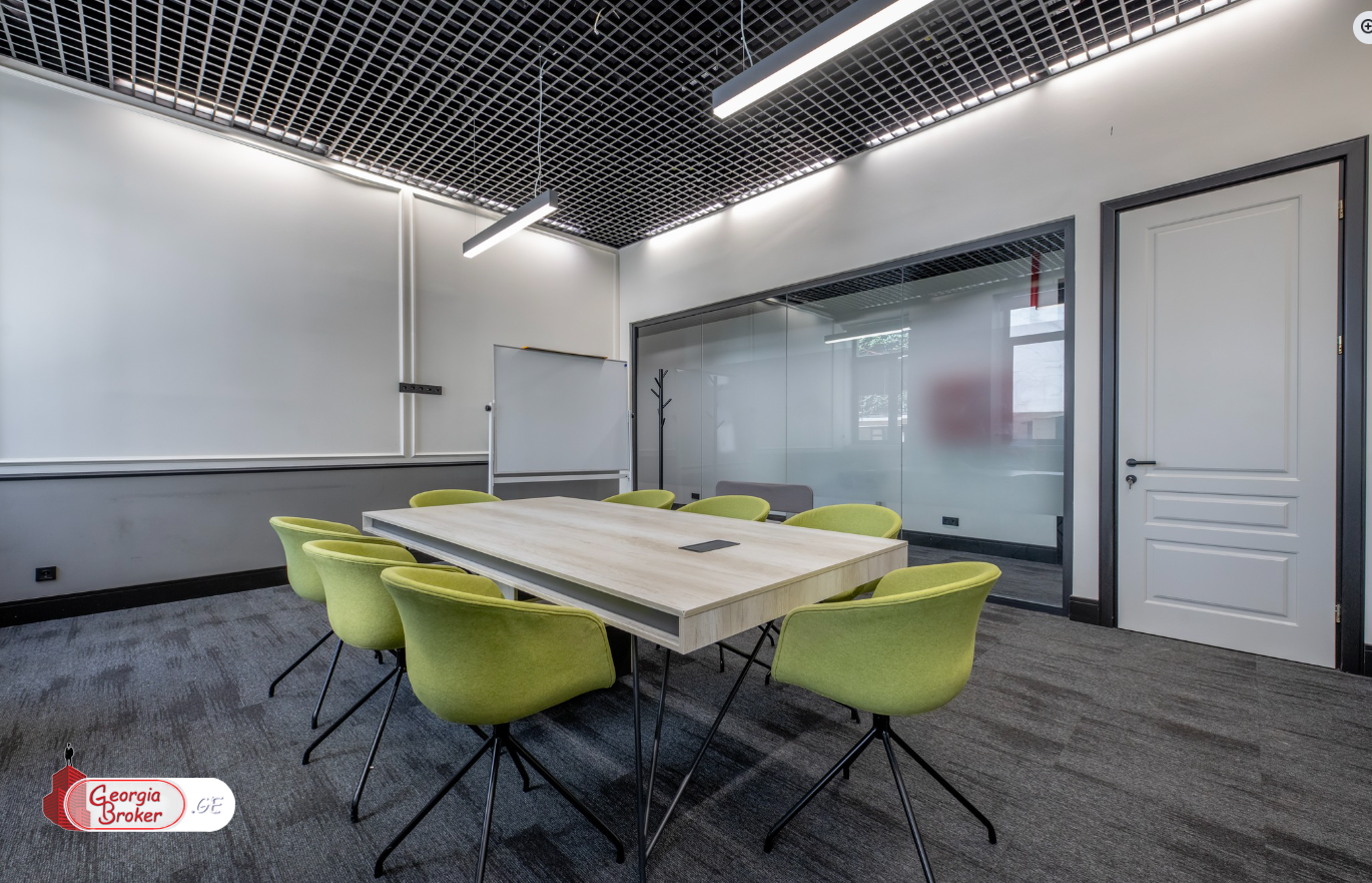 იყიდება ახალი გარემონტებული საოფისე ფართი(კომერციული კომპლექსი)