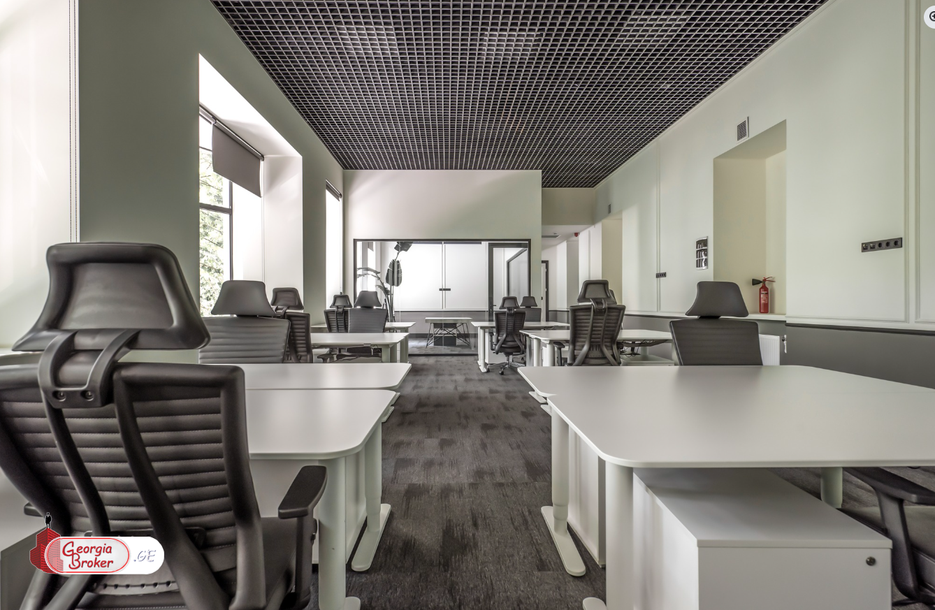 იყიდება ახალი გარემონტებული საოფისე ფართი(კომერციული კომპლექსი)