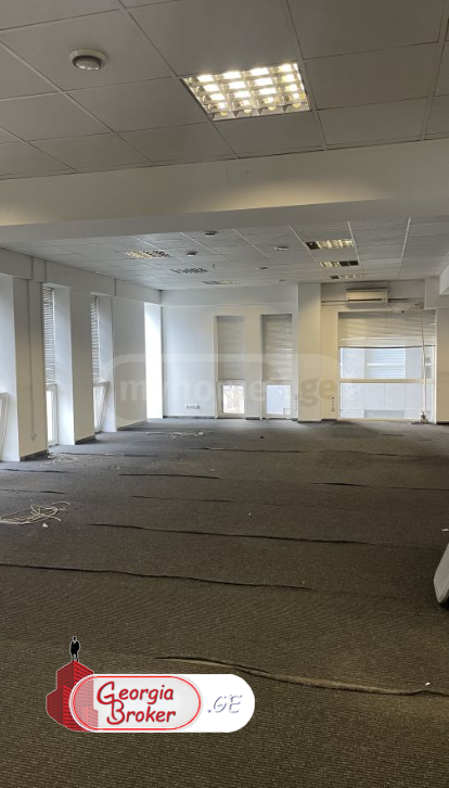 იყიდება ახალი გარემონტებული საოფისე ფართი