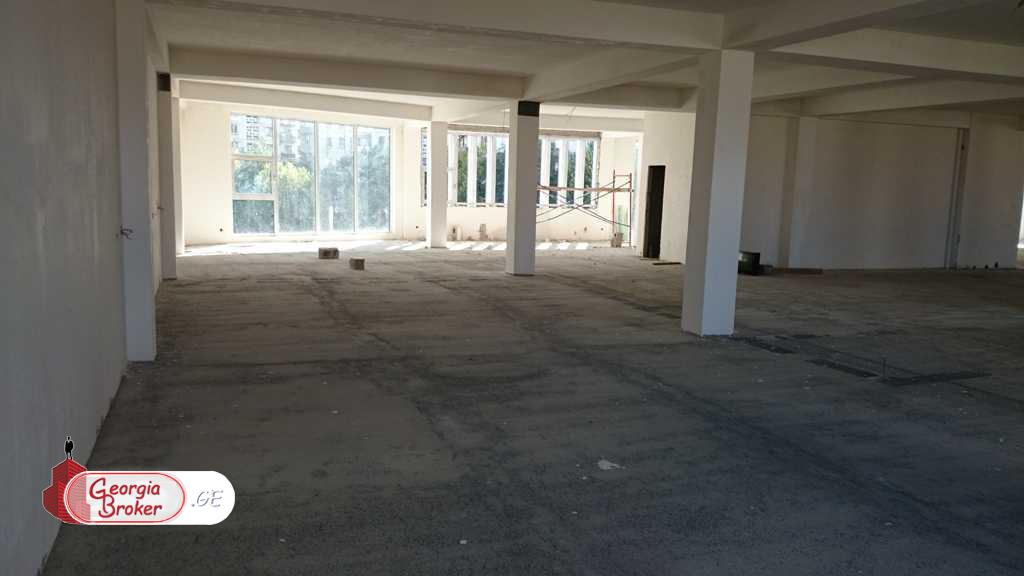 ქირავდება მუხიანში 2200კვ.მ შენობა