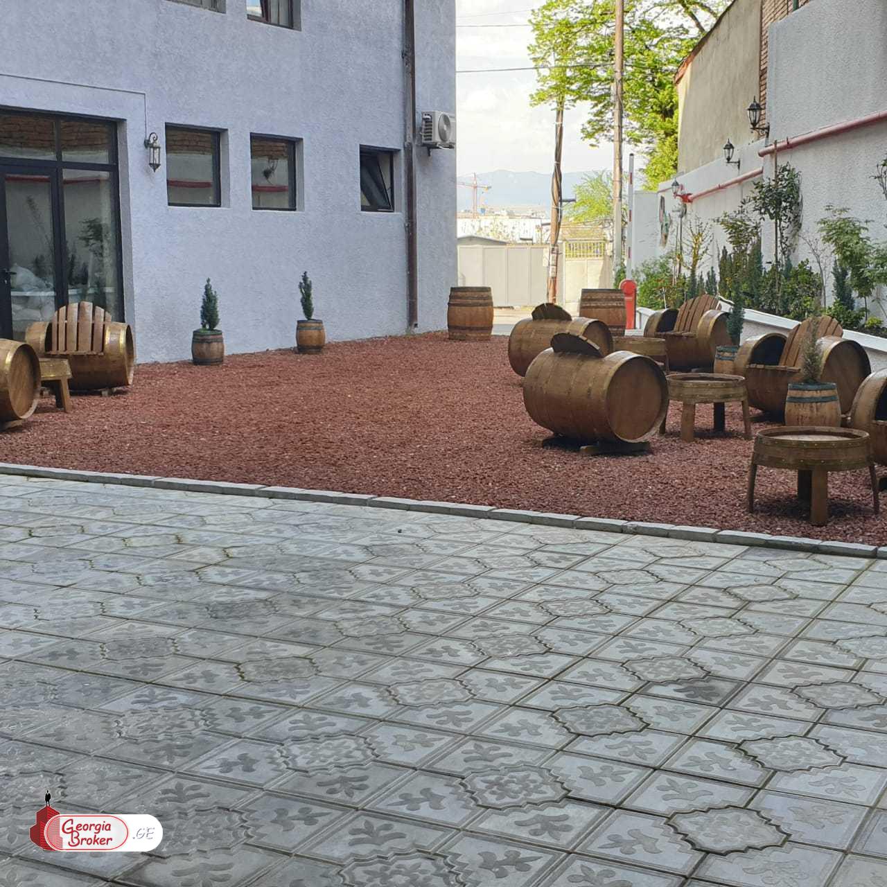 ქირავდება ახალი გარემონტებული უნივერსალური ფართი ვაკეში(მცხეთის ქუჩაზე)