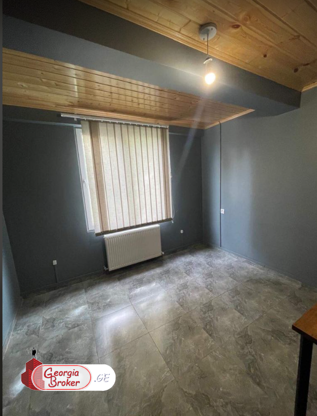 იყიდება ახალი გარემონტებული 10 ოთახიანი სახლი