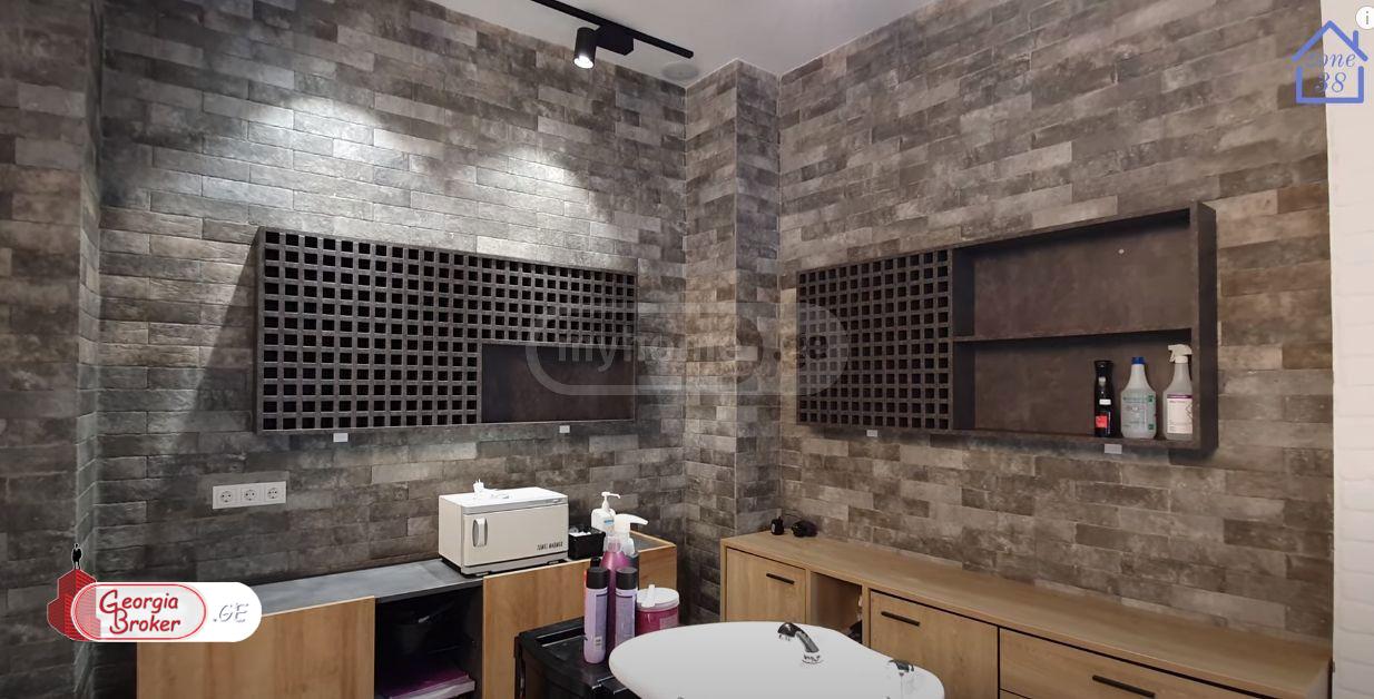 იყიდება ახალი გარემონტებული უნივერსალური ფართი ვაკეში