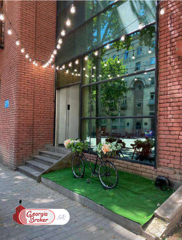 nearly repaired 11-room hotel for sale