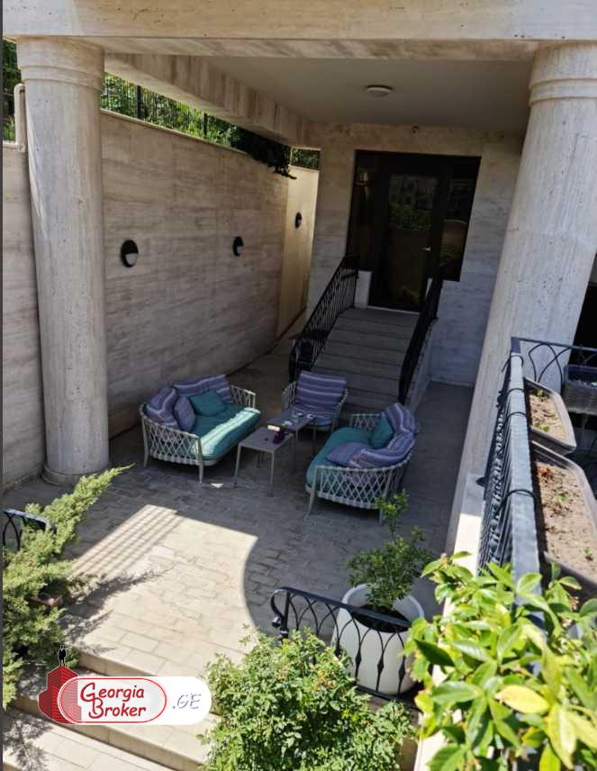 იყიდება  4 სართულიანი გაქირავებული შენობა ვაკეში
