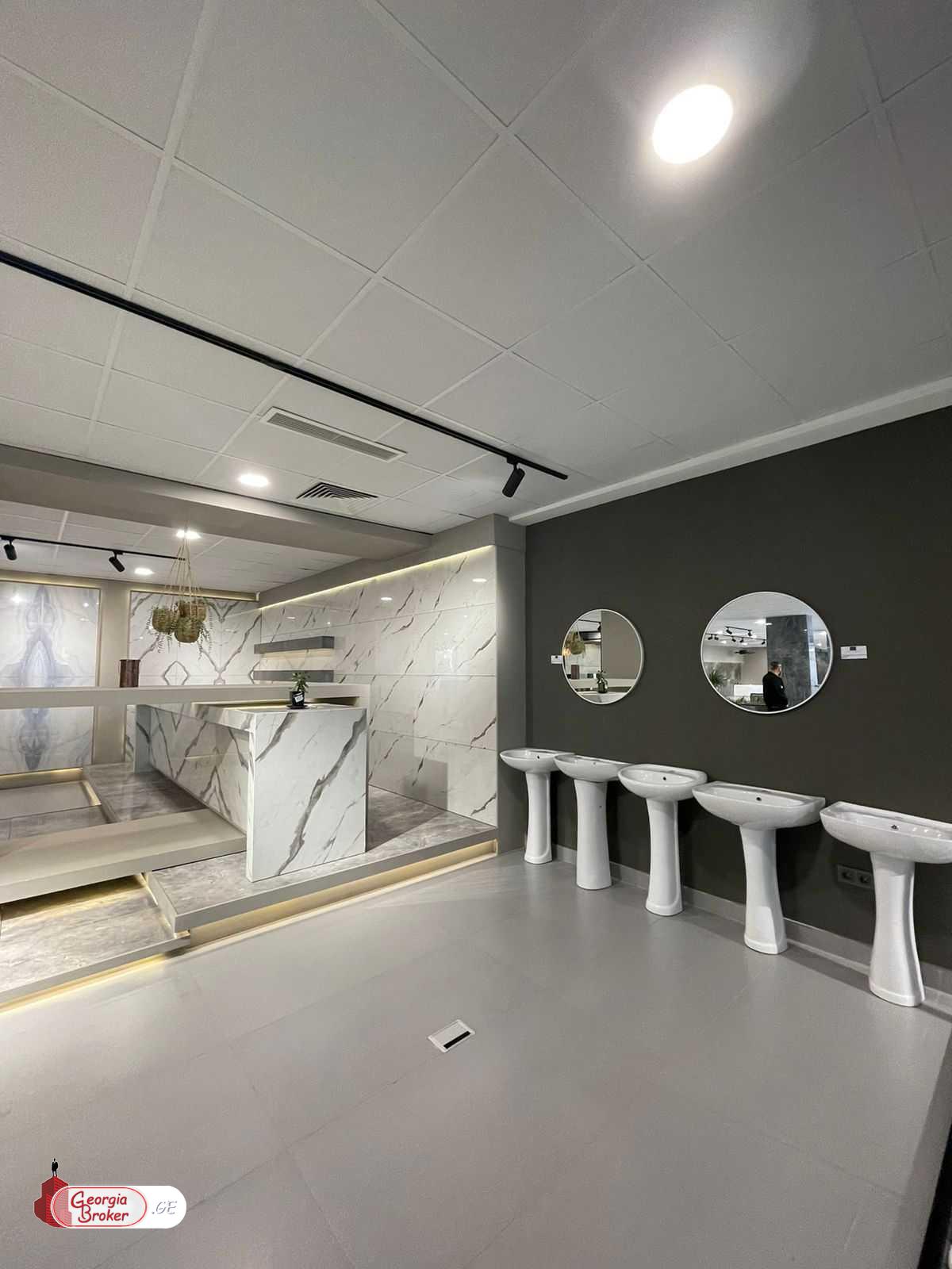 продается торговое помещение с новым ремонтом