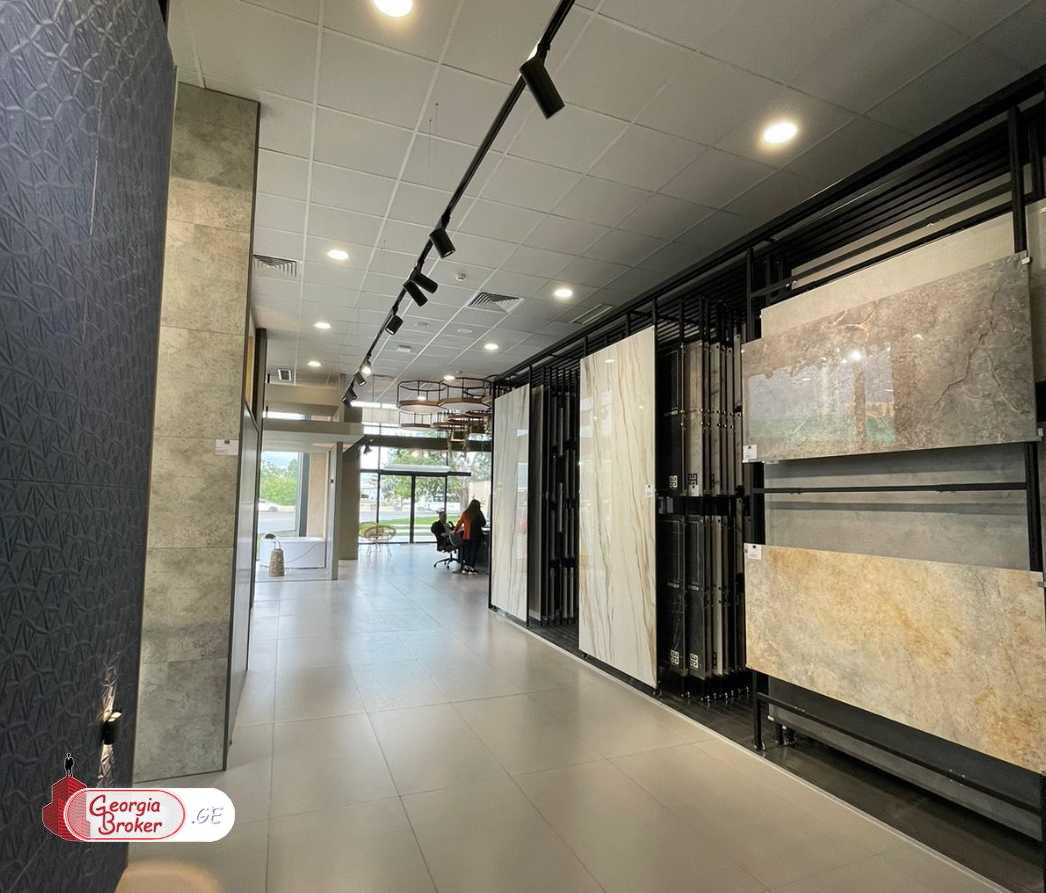 продается торговое помещение с новым ремонтом