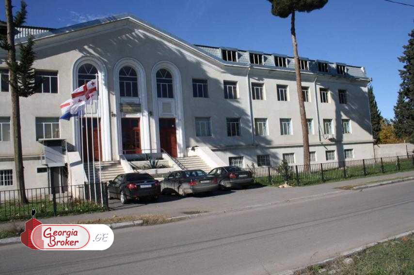 უნივერსიტეტის შენობა რუსთავში