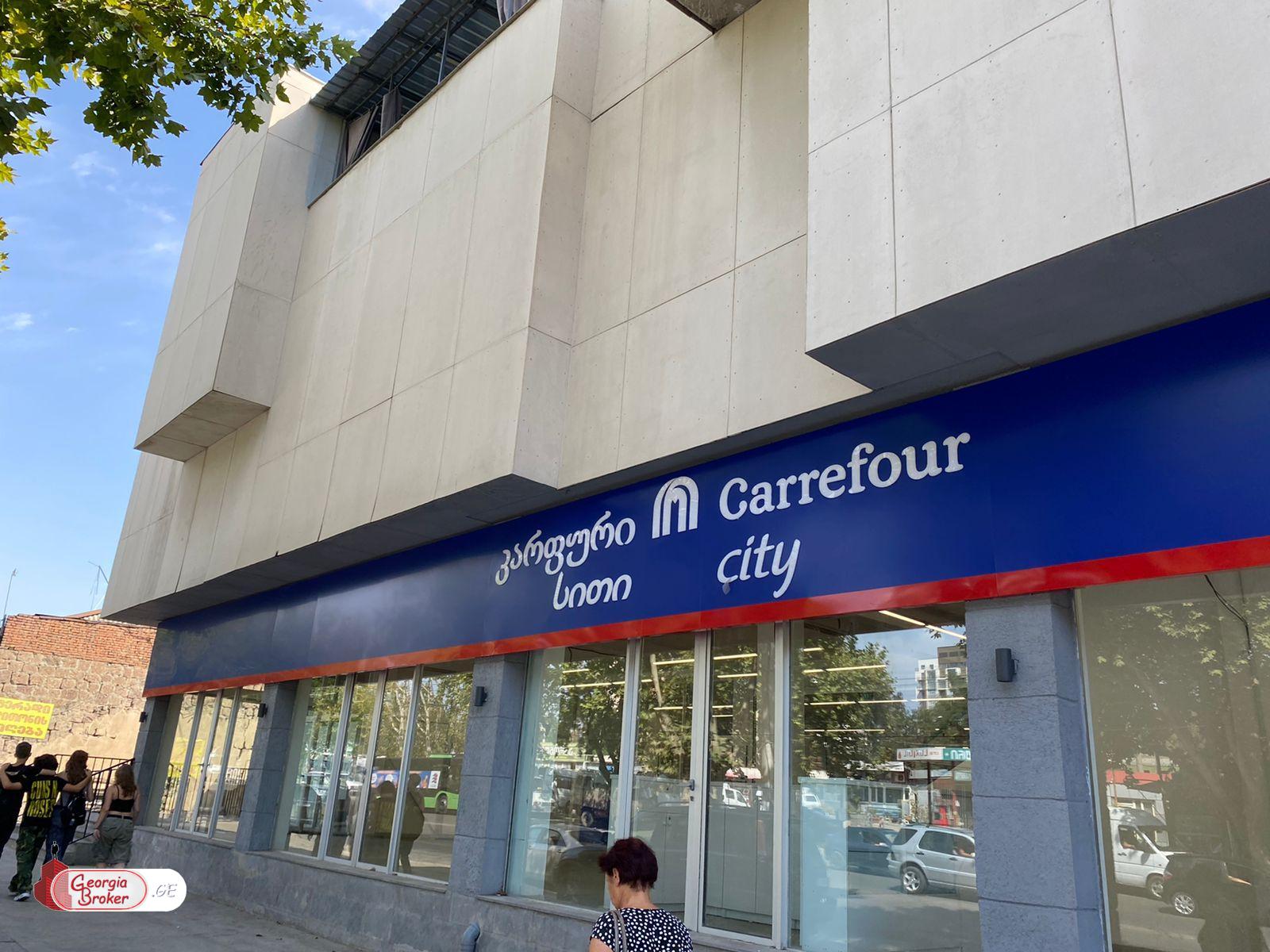 1100კვ.მ კომერციული ფართი ისანში(გაქირავებული)