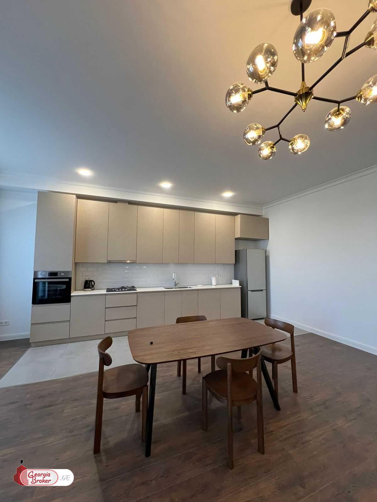 в аренду квартира с новым ремонтом 2-комнаты