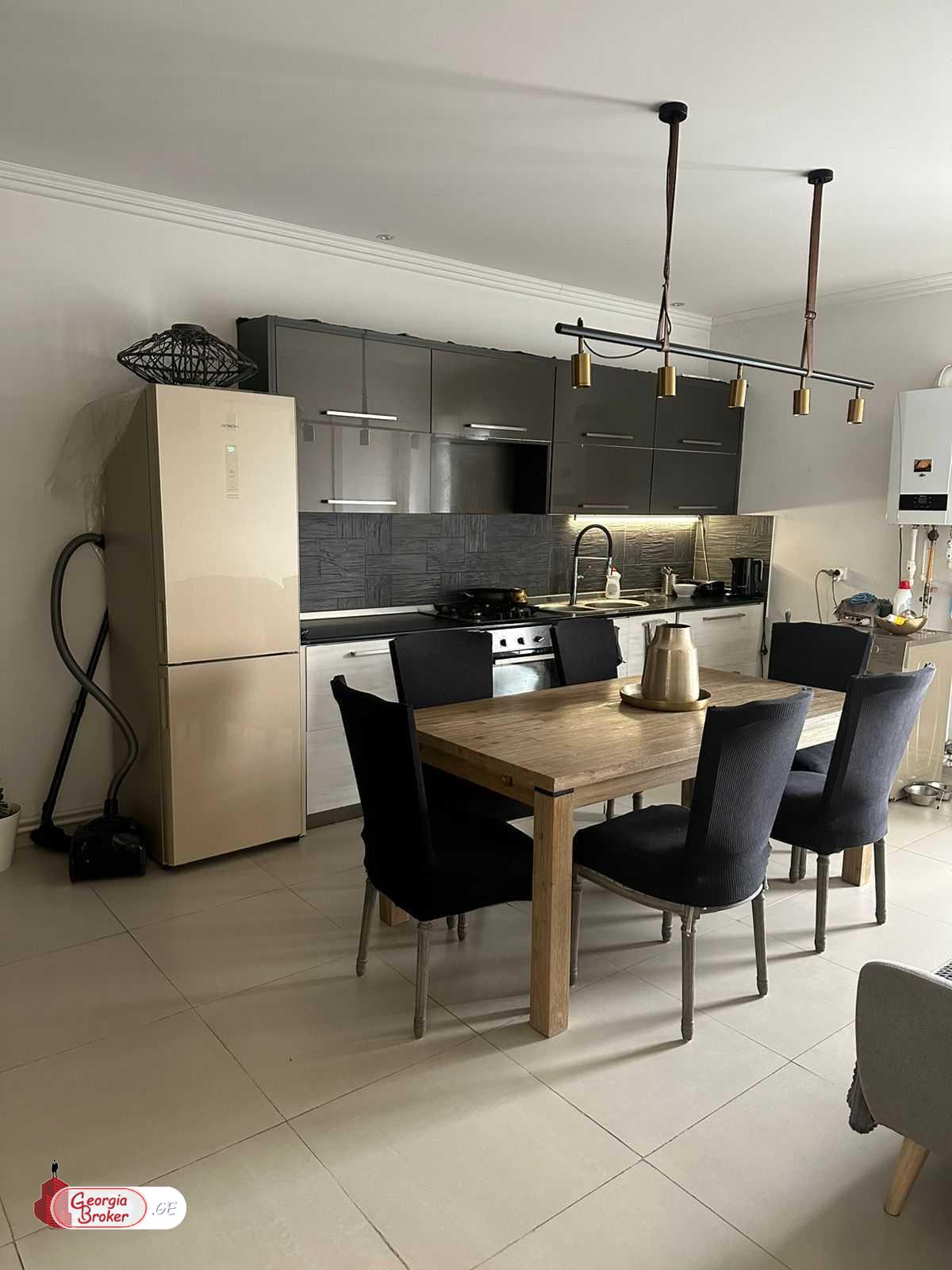 იყიდება ახალი გარემონტებული 3 ოთახიანი ბინა