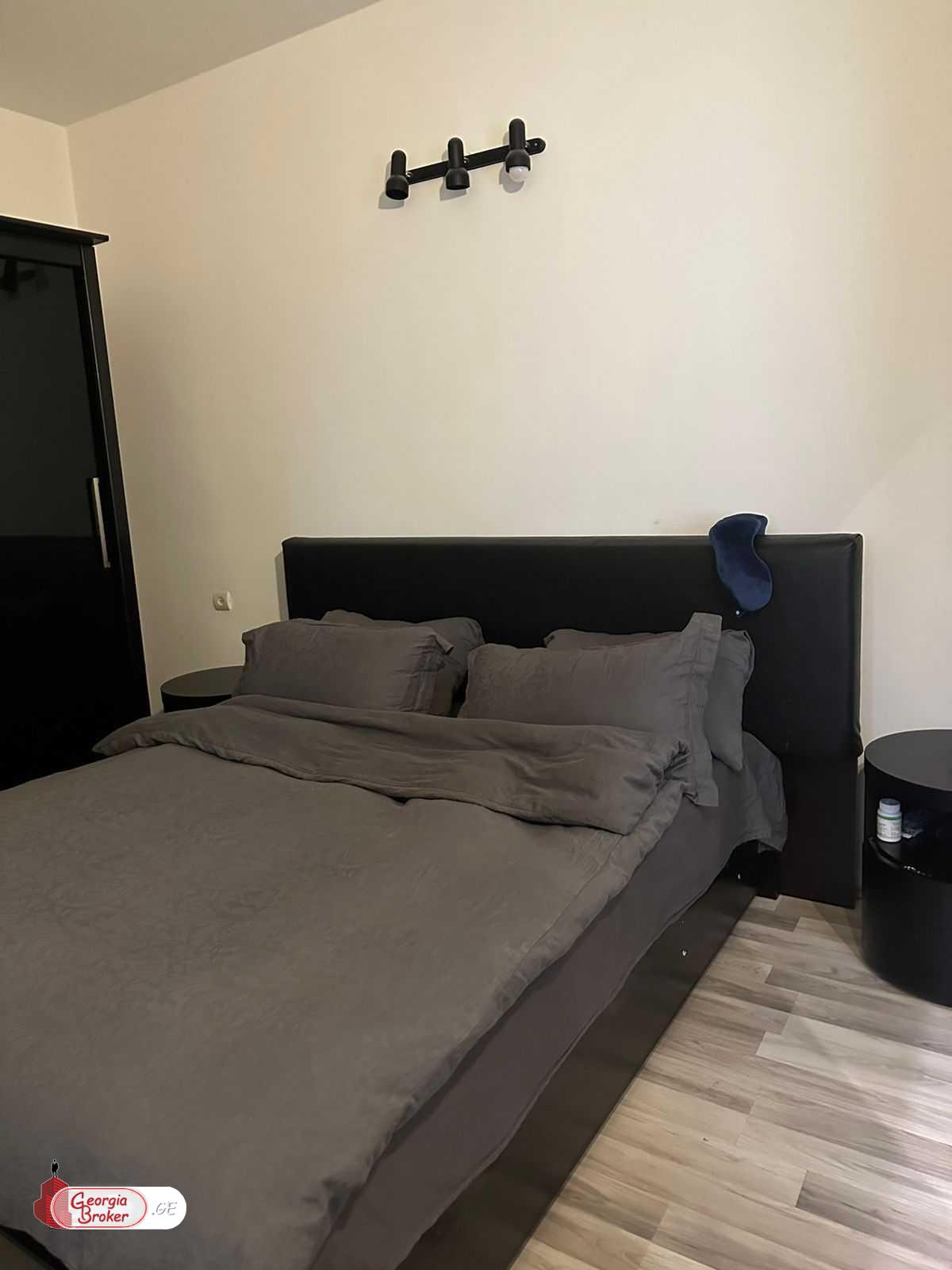 იყიდება ახალი გარემონტებული 3 ოთახიანი ბინა