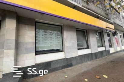 ქირავდება ახალი გარემონტებული უნივერსალური ფართი