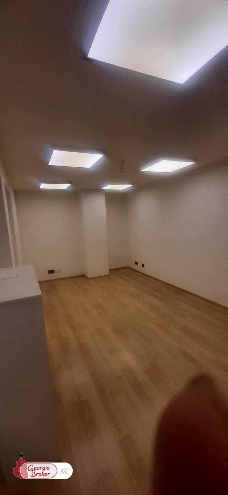 ქირავდება ახალი გარემონტებული უნივერსალური ფართი