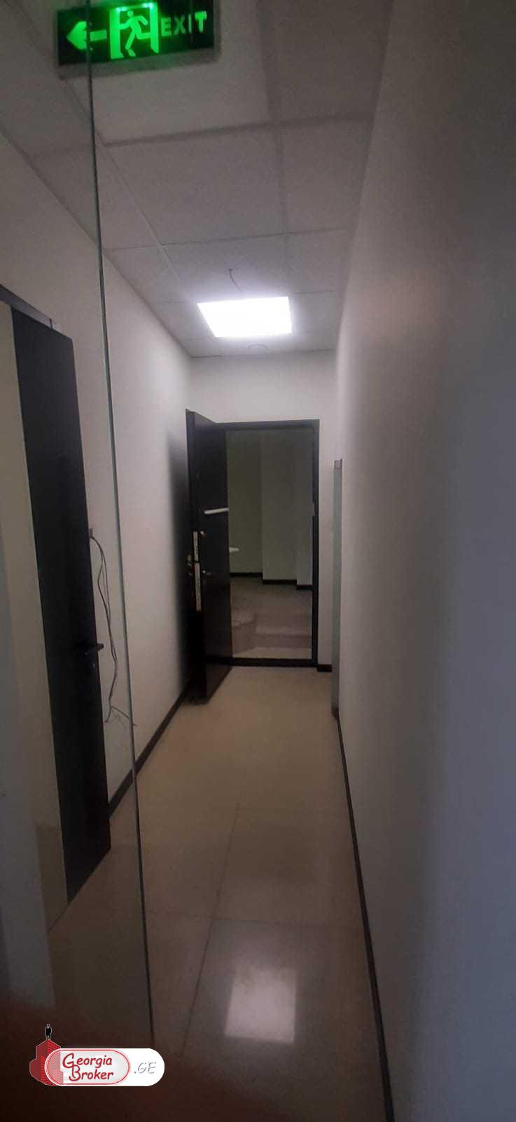 ქირავდება ახალი გარემონტებული უნივერსალური ფართი