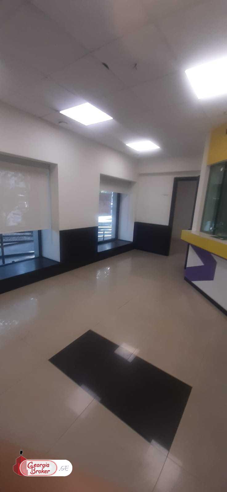 ქირავდება ახალი გარემონტებული უნივერსალური ფართი