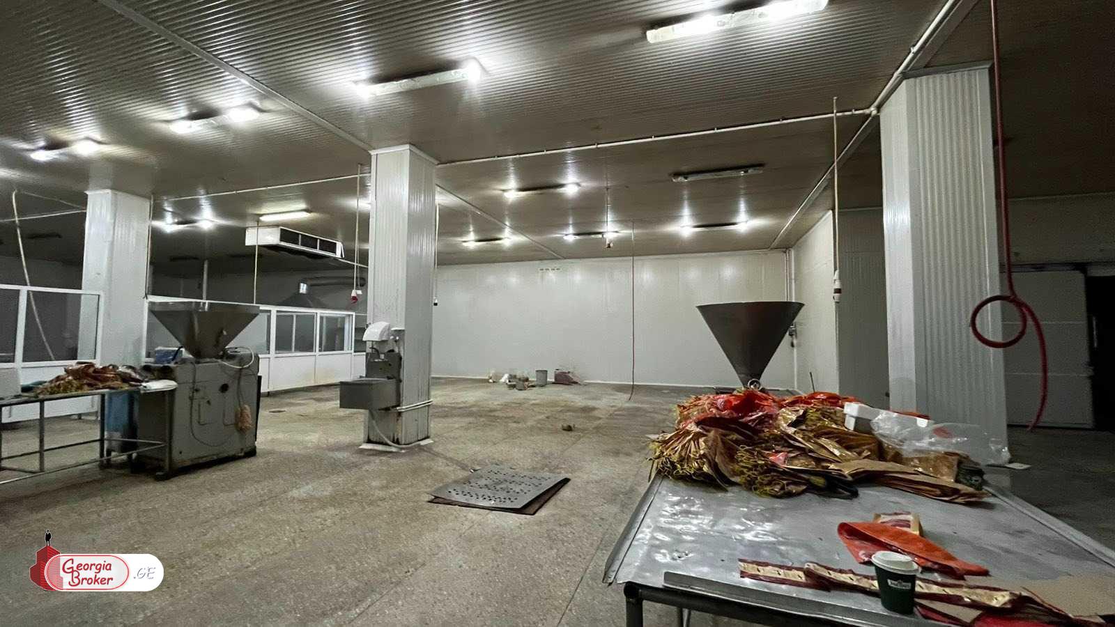 nearly repaired production space for rent